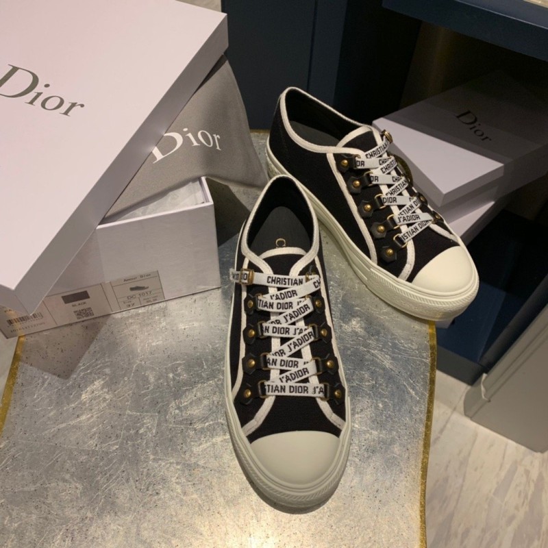 Walk N Dior Sneaker 