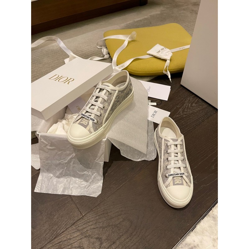 Walk N Dior Sneaker 