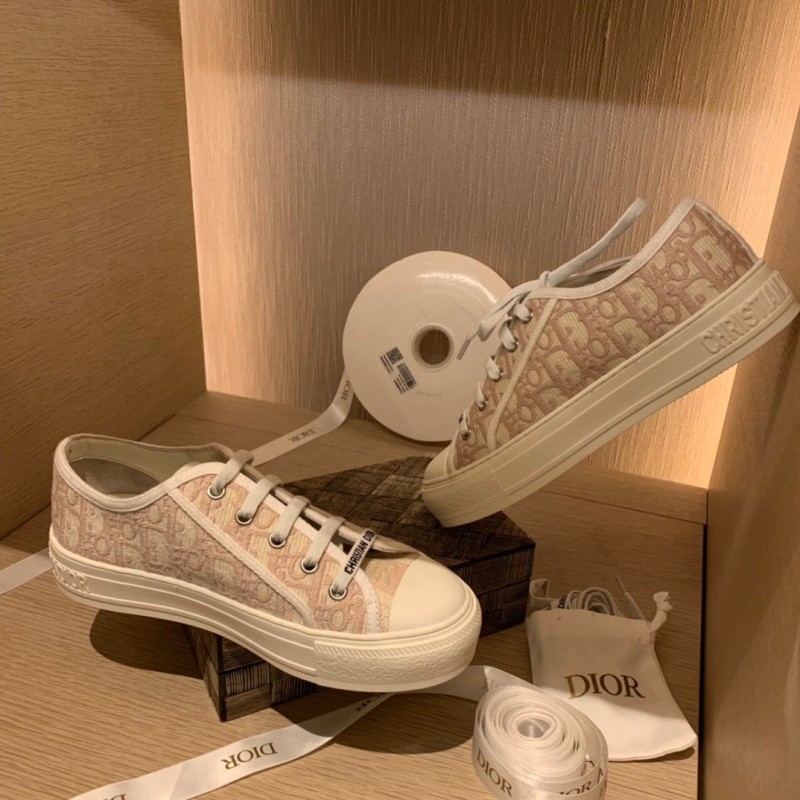 Walk N Dior Sneaker 