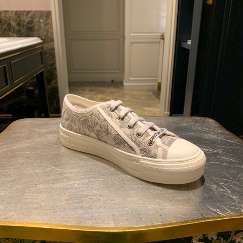 Walk N Dior Sneaker 