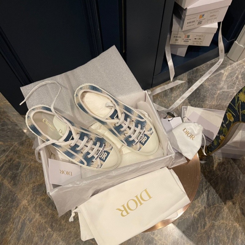 Walk N Dior Sneaker 