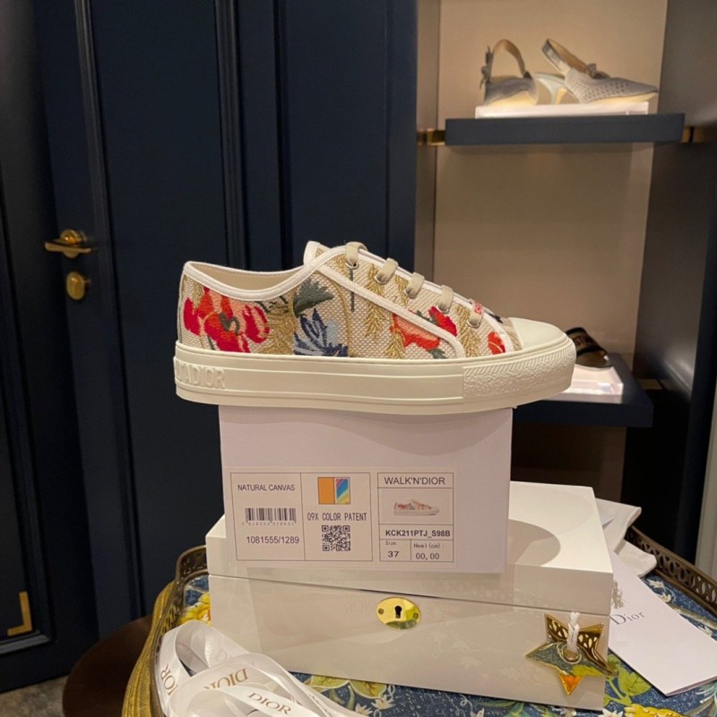 Walk N Dior Sneaker 