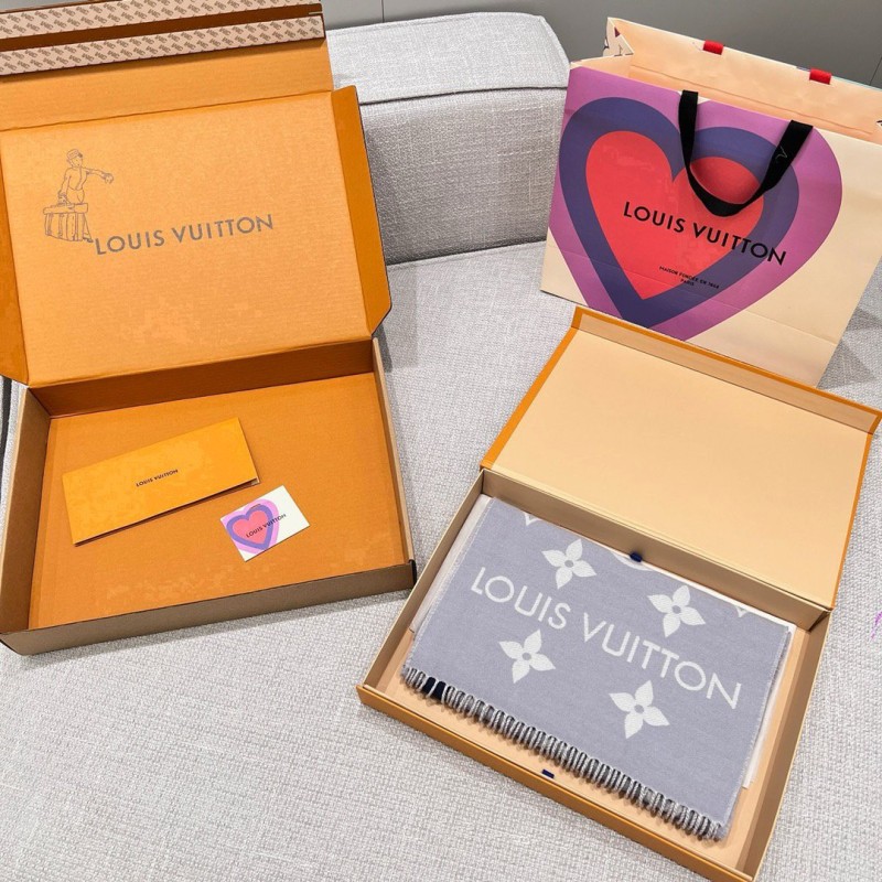 LV Long Scarf & Bennie Hat