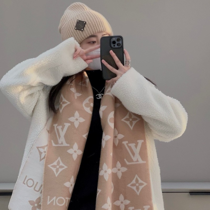 LV Long Scarf & Bennie Hat