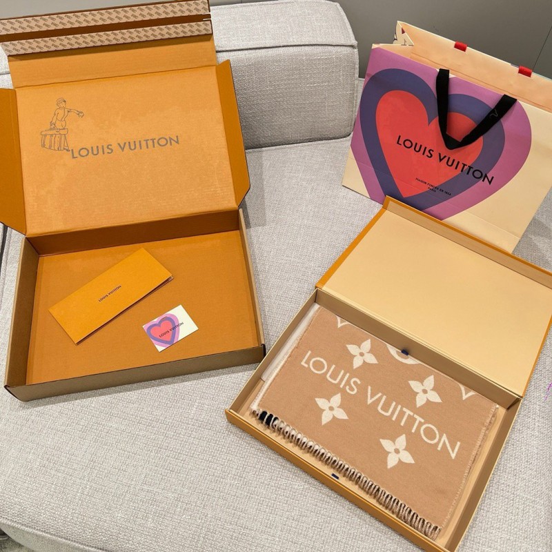 LV Long Scarf & Bennie Hat