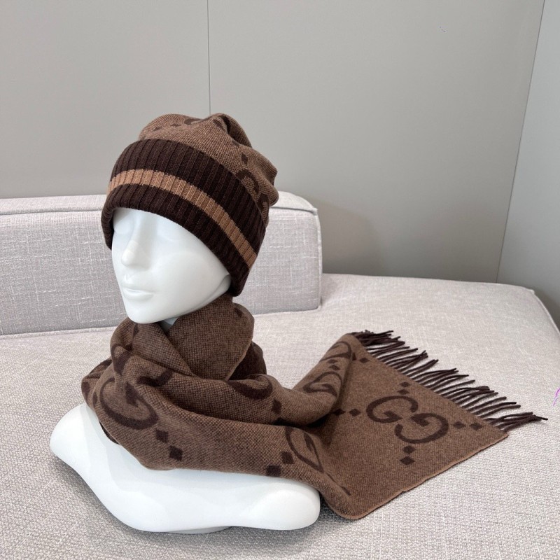 Gucci Long Scarf & Bennie Hat