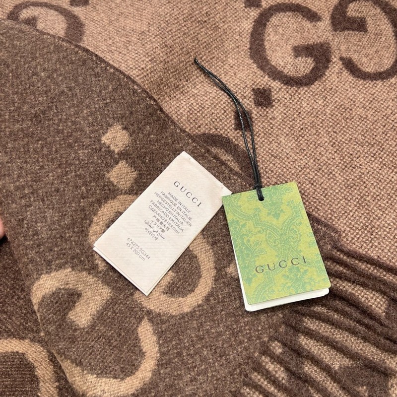 Gucci Long Scarf & Bennie Hat