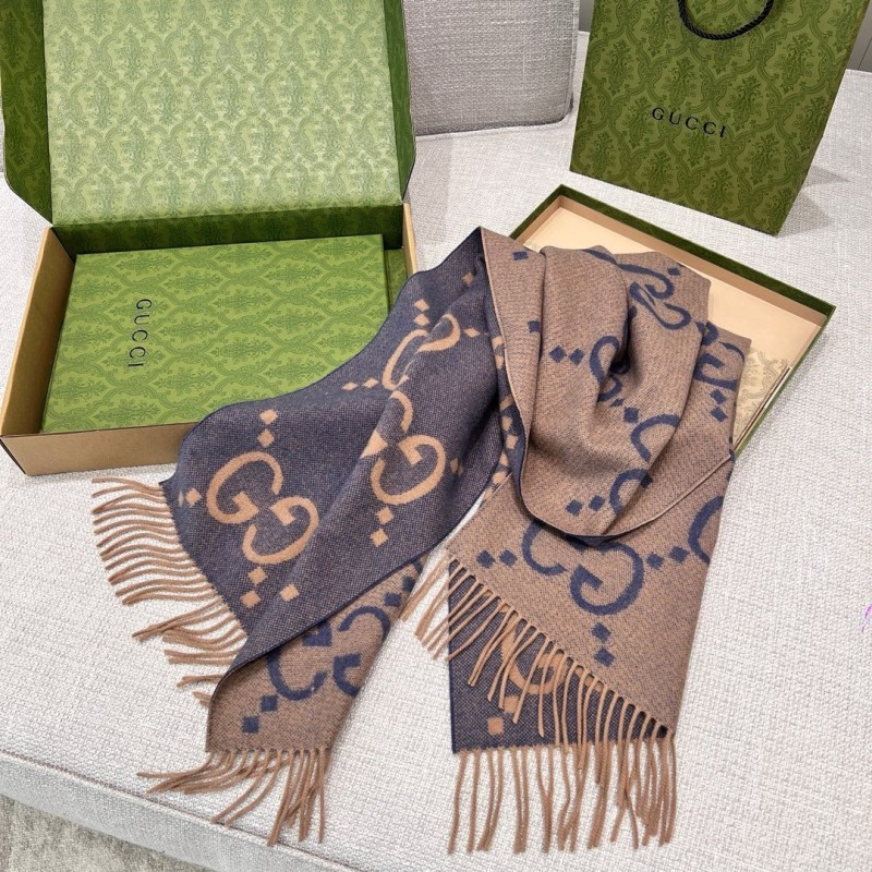 Gucci Long Scarf & Bennie Hat