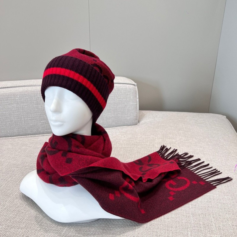 Gucci Long Scarf & Bennie Hat