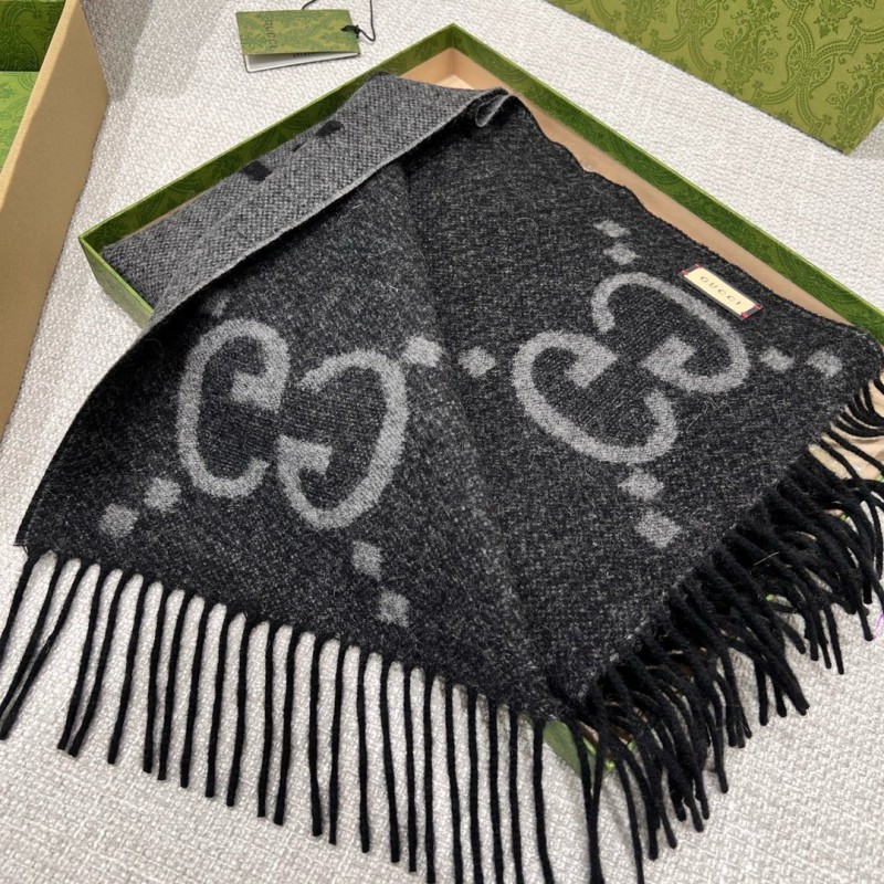 Gucci Long Scarf & Bennie Hat