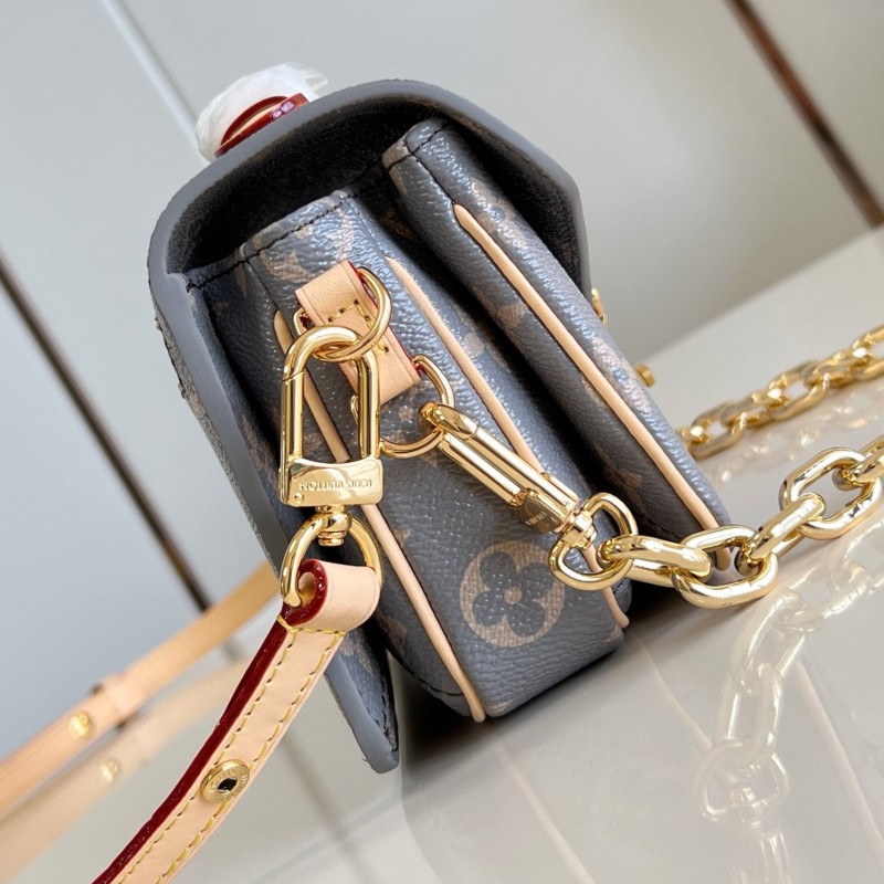 LV Pochette Metis East West