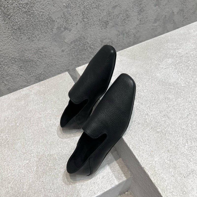 Bottega Veneta Adamo Loafer Shoes