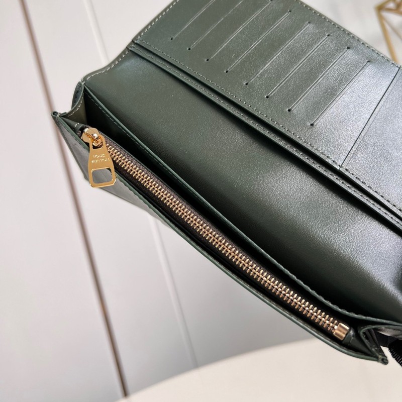 Lv Long Wallet