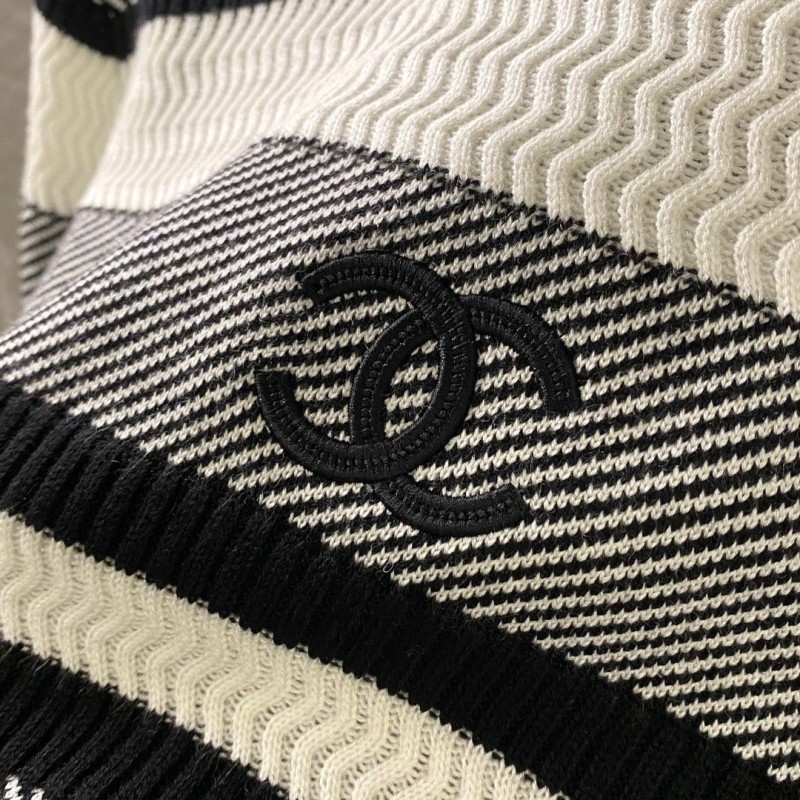 Chanel Unisex Sweater