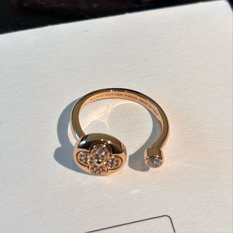 LV Ring