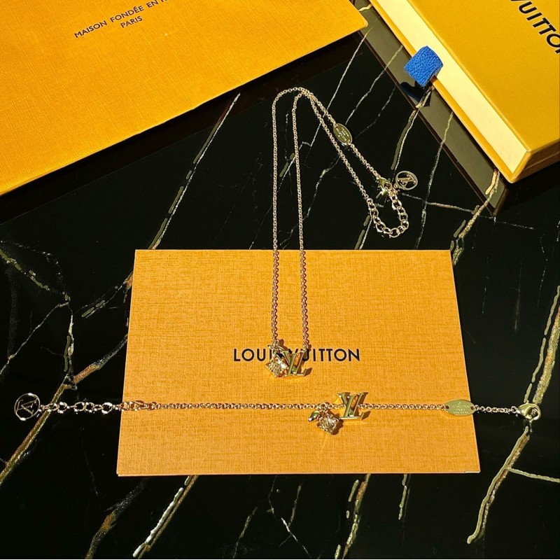 LV Necklace / Bracelet