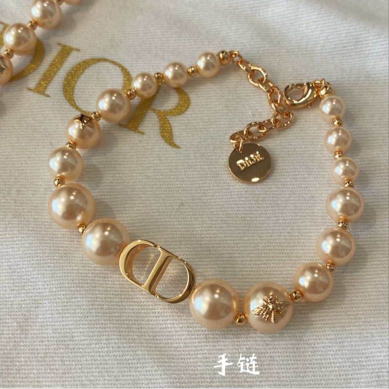 Dior Necklace / Bracelet