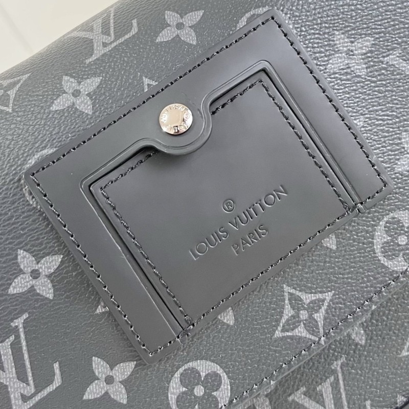LV Voyage Messenger Bag