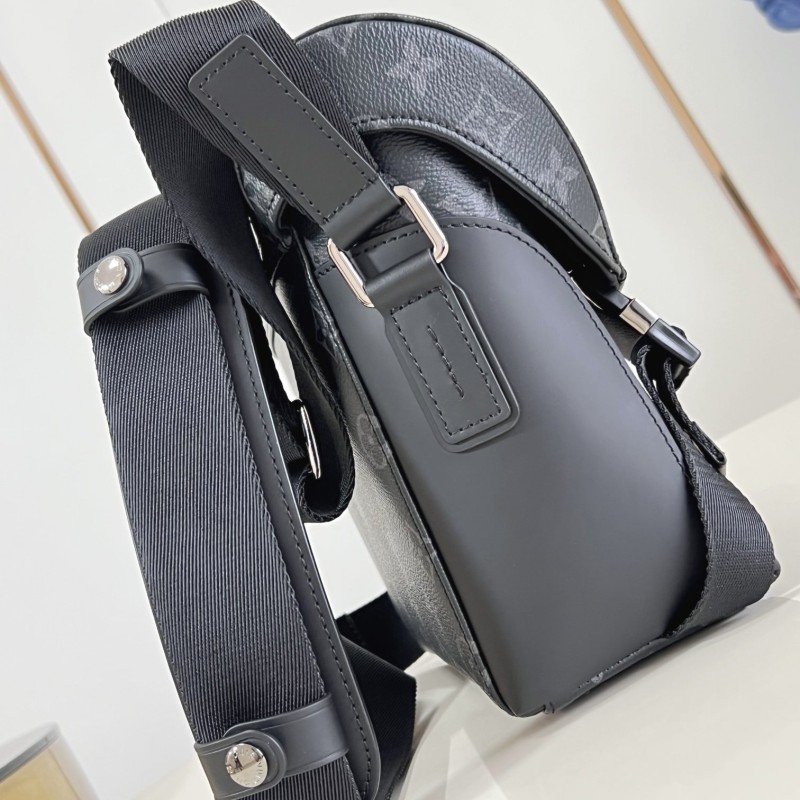 LV Voyage Messenger Bag