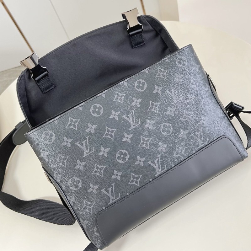 LV Voyage Messenger Bag