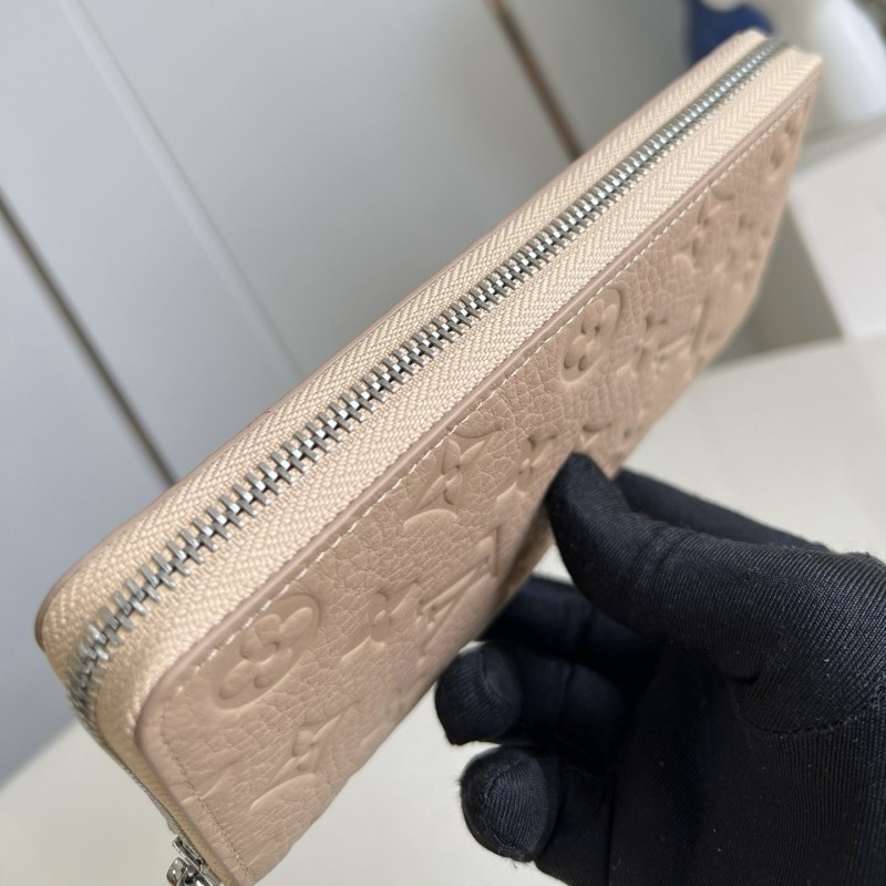 Lv Long Wallet
