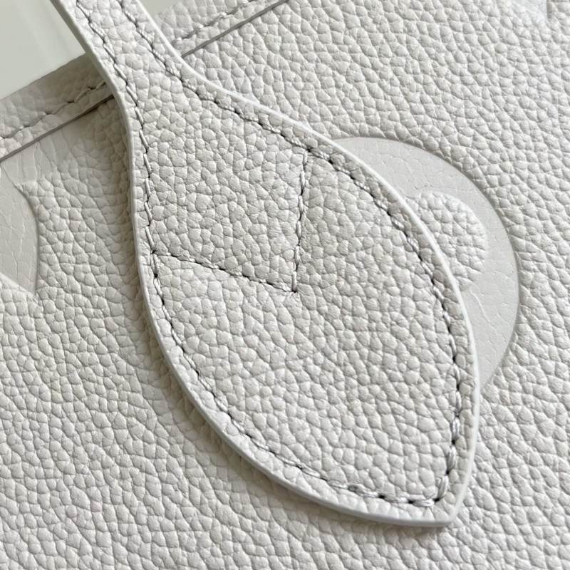 LV Neverfull Handbag 