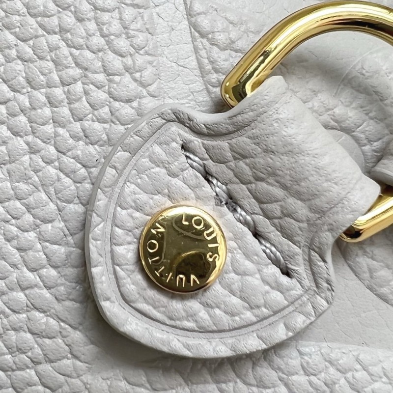 LV Neverfull Handbag 