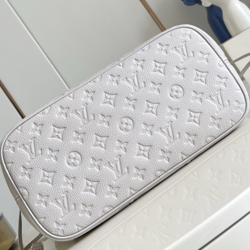 LV Neverfull Handbag 