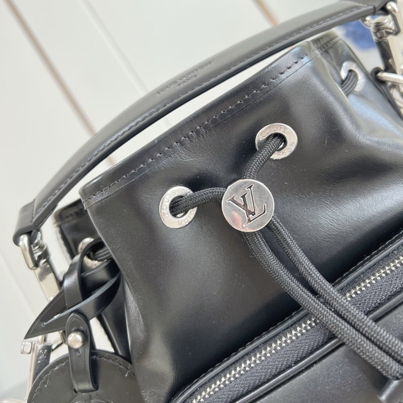 LV Noé Cargo Handbag