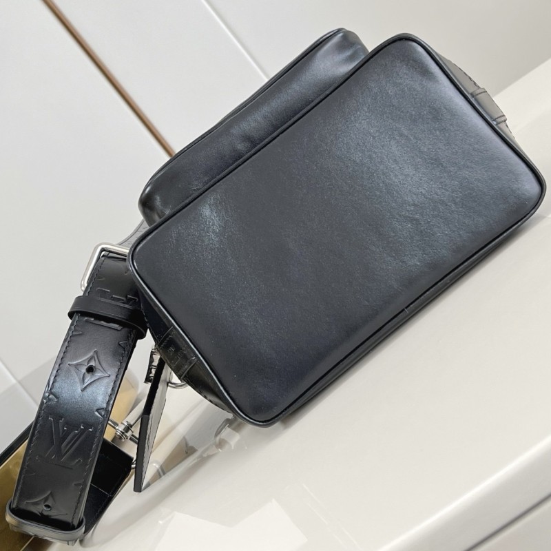 LV Noé Cargo Handbag