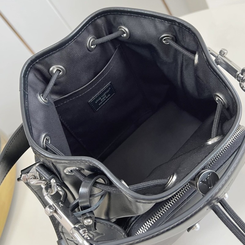 LV Noé Cargo Handbag