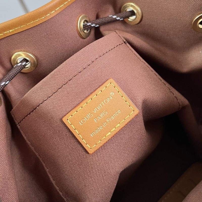 LV  Noé Cargo Handbag 