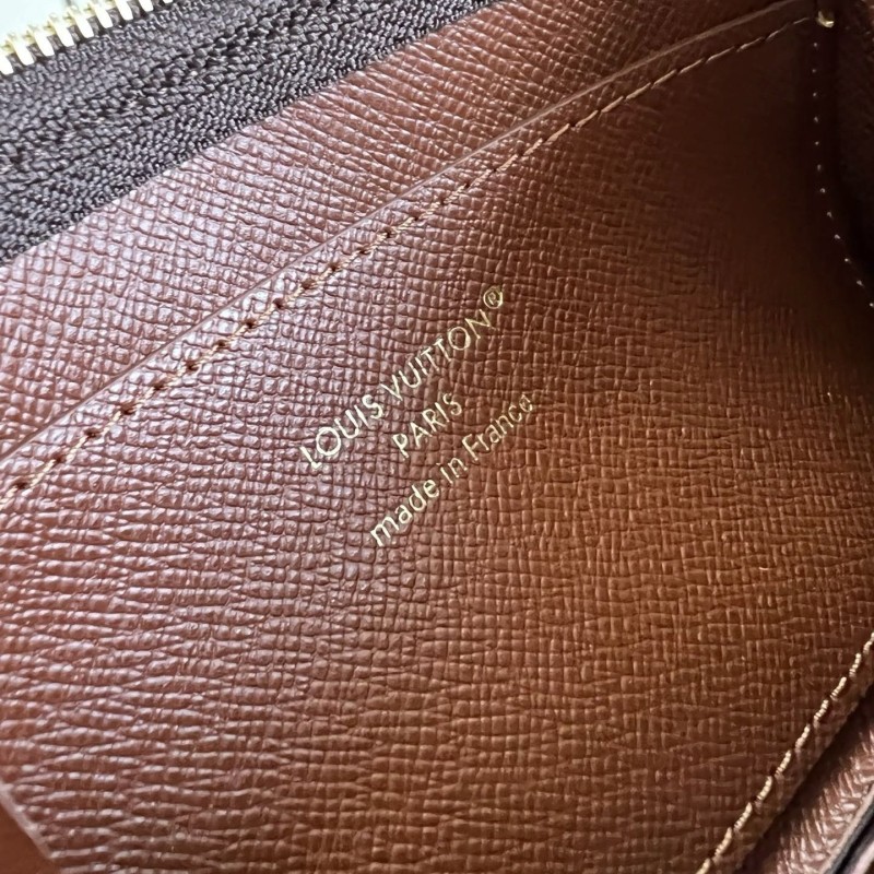 LV Pochette Clés Cardholder 