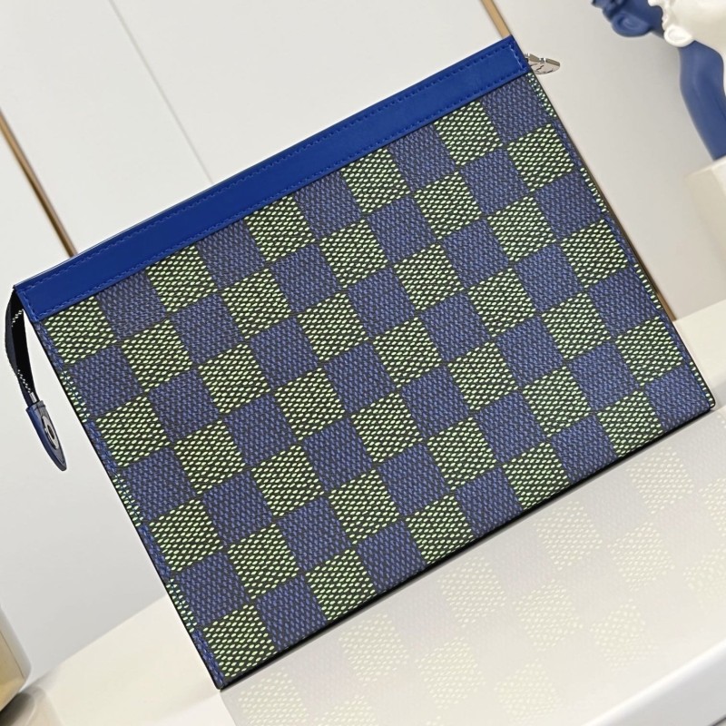 LV Pochette Voyage 中号