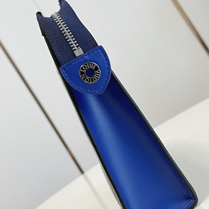 LV Pochette Voyage 中号