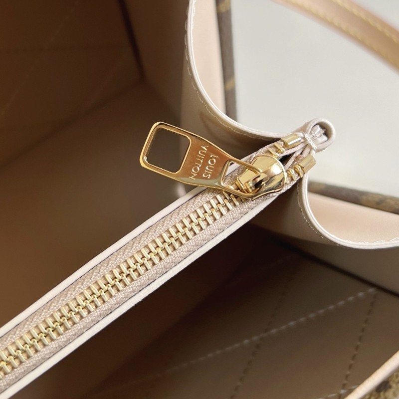 LV Petite Valise Handbag 