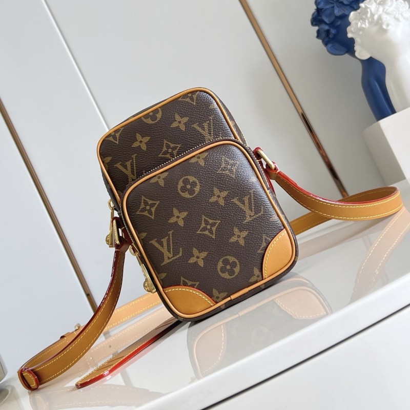 LV Amazone相机包