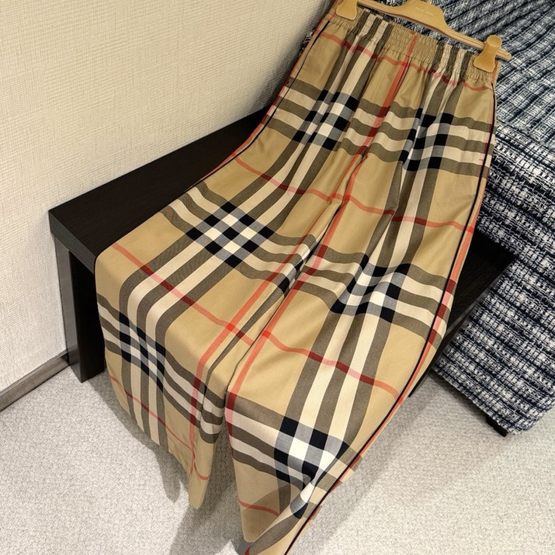 Burberry Casual Pants