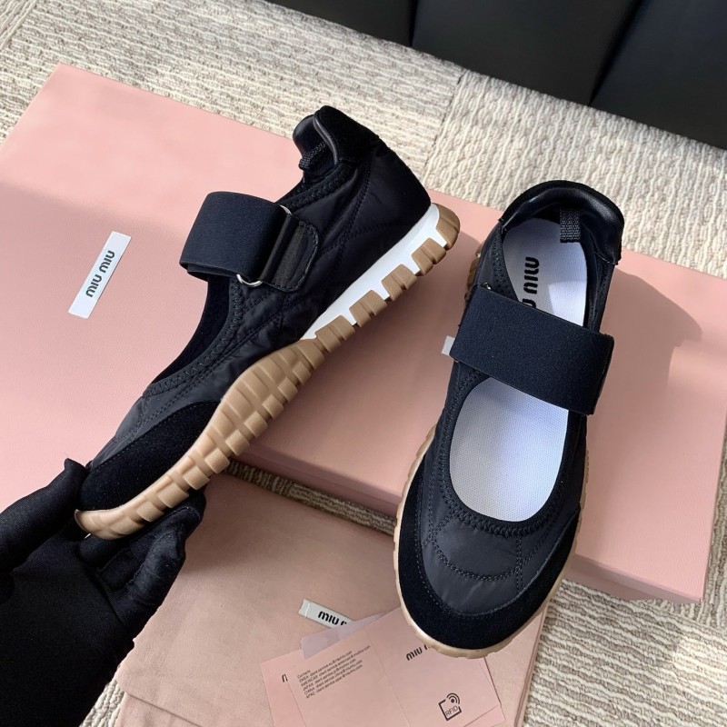 MiuMiu Casual Sneaker