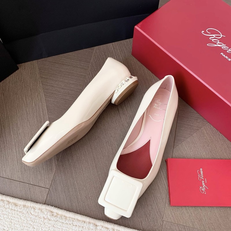 Roger Vivier Flats