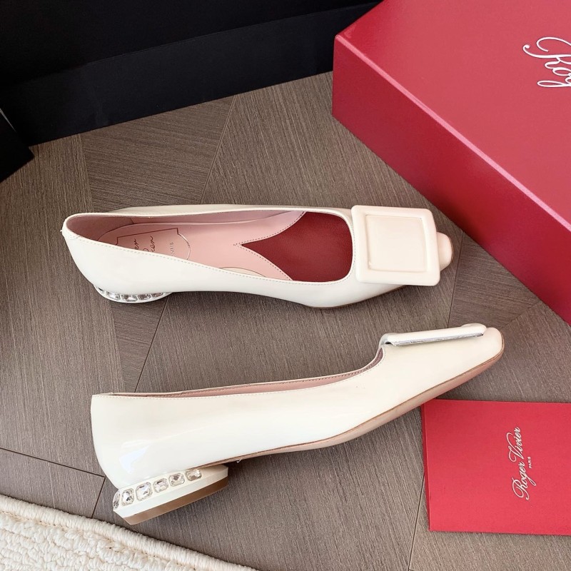 Roger Vivier Flats