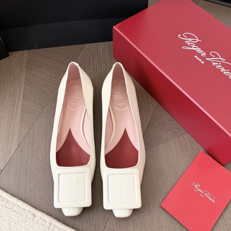 Roger Vivier Flats