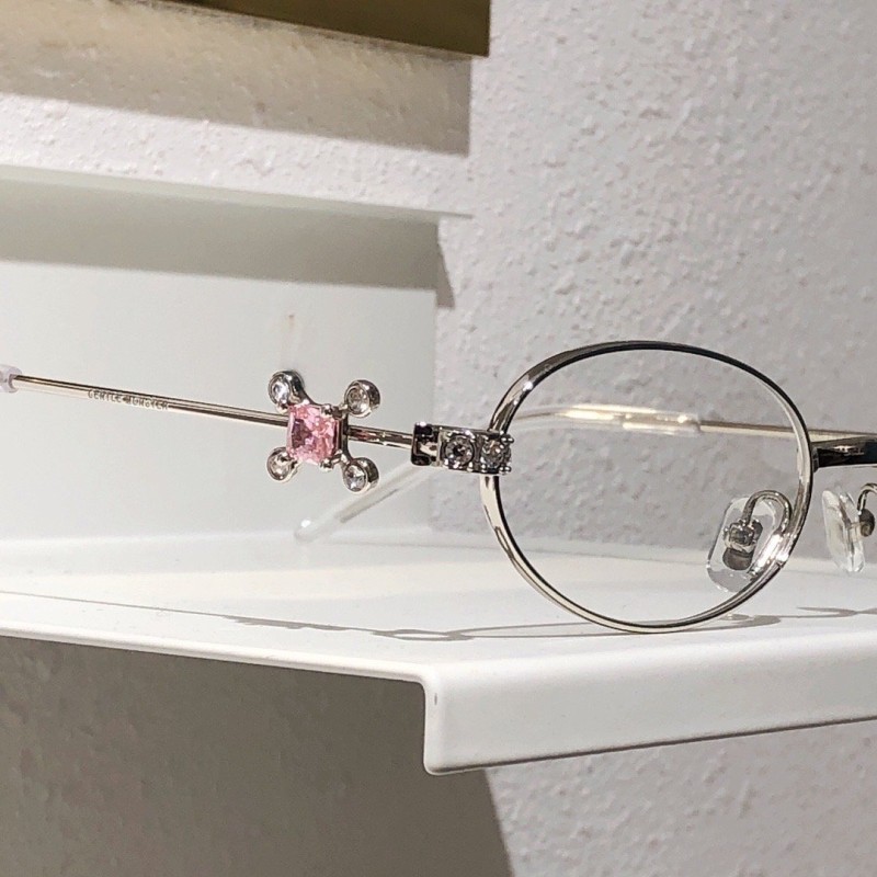 Gentle Monster On Ring