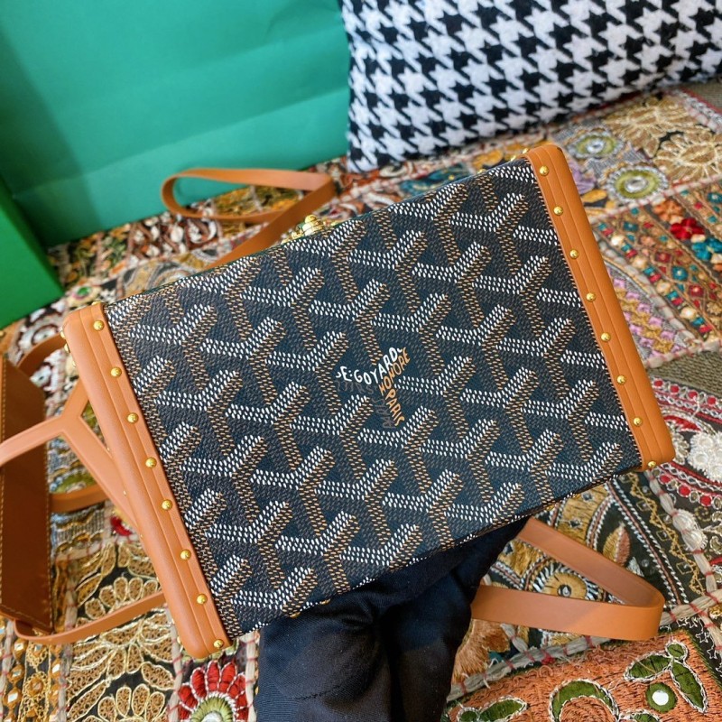 Goyard Sling Bag