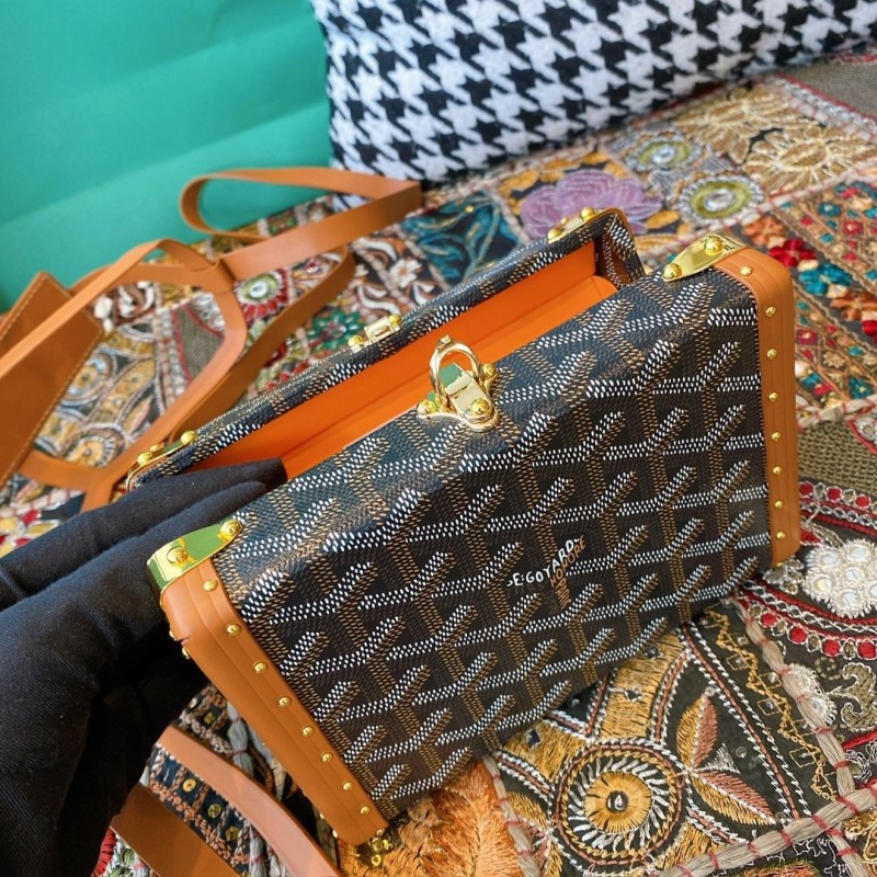 Goyard Sling Bag