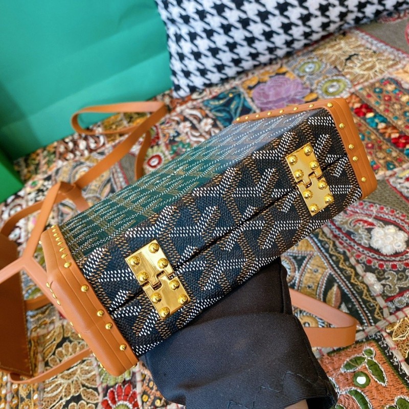 Goyard Sling Bag