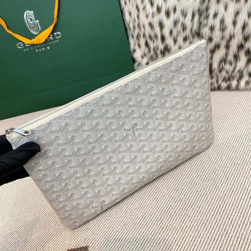 Goyard Cluth Bag