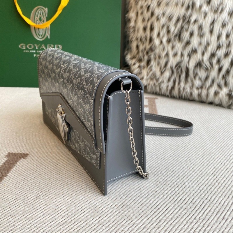 Goyard Cluth Bag