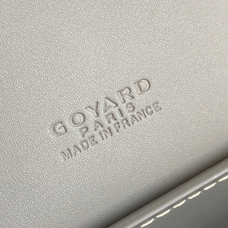 Goyard Cluth Bag