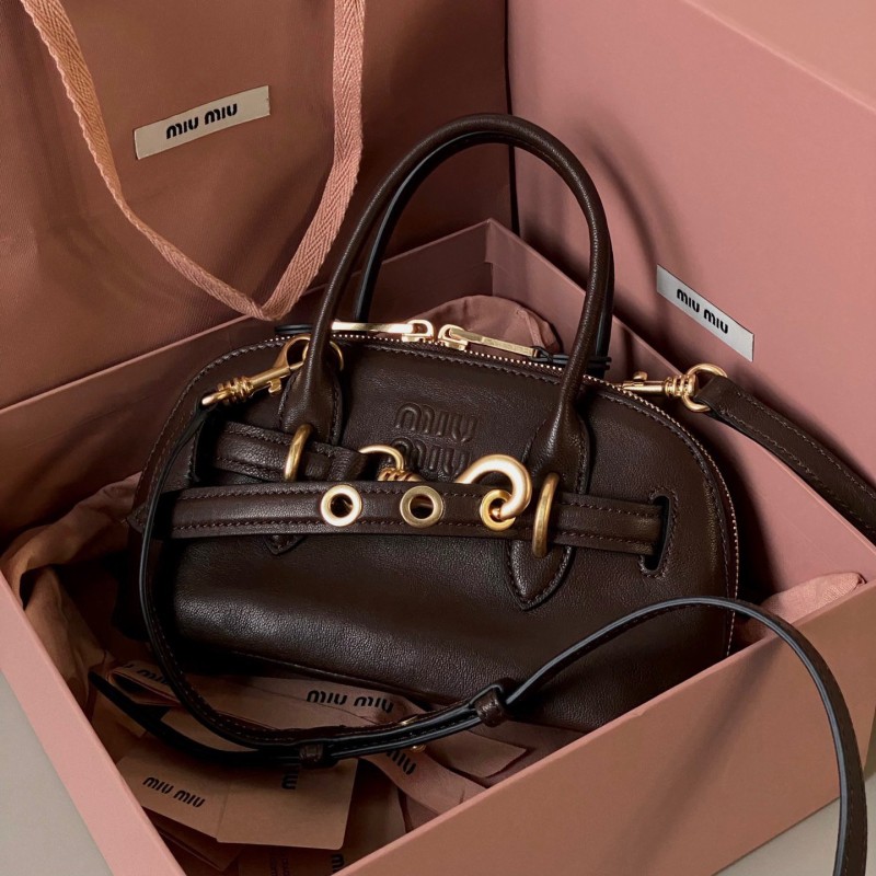MiuMiu 贝壳包